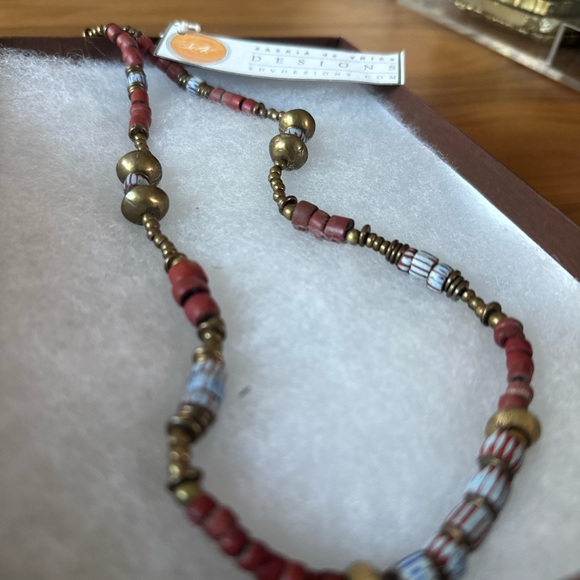 New Elegant Red Gold Green Glass and African Brass Necklace - - Picture 4 of 5